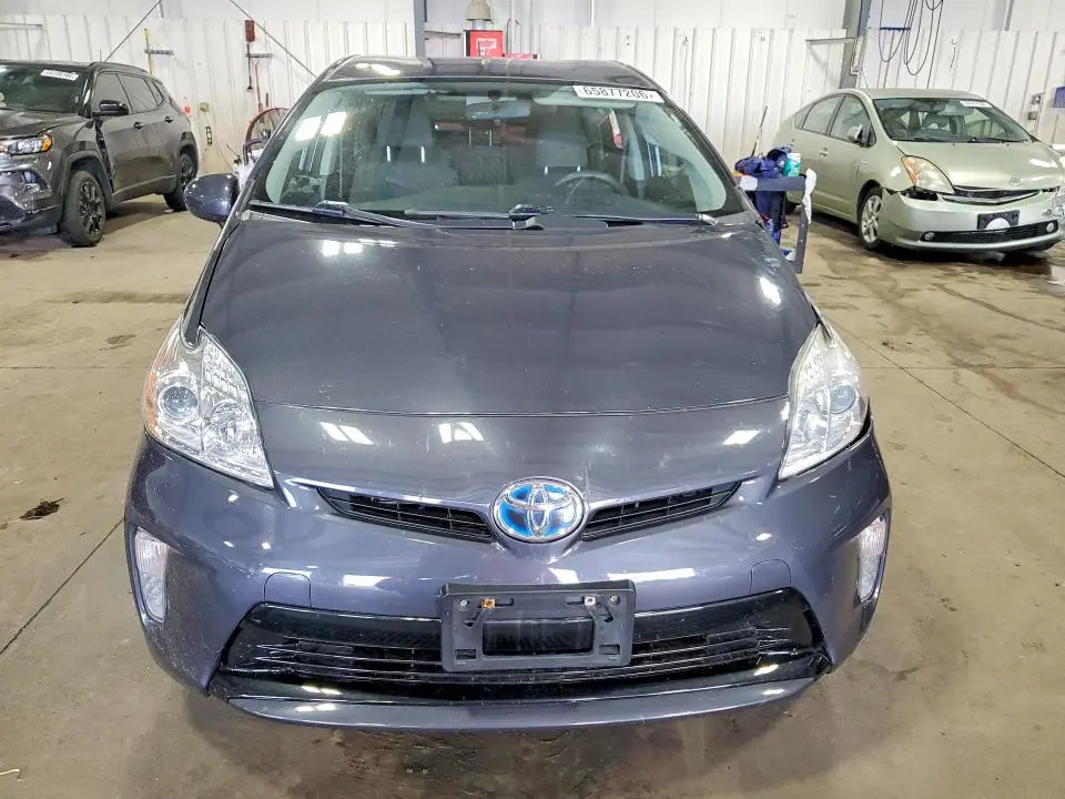 2015 TOYOTA PRIUS THREE  