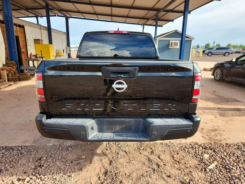 2024 NISSAN FRONTIER S  