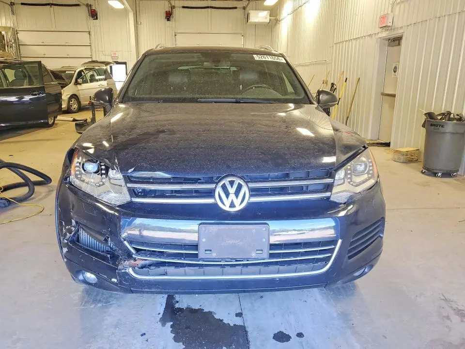 2014 VOLKSWAGEN TOUAREG V6 TDI  