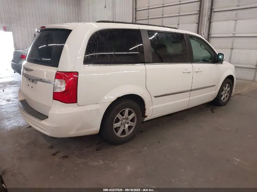 2011 CHRYSLER TOWN & COUNTRY TOURING
