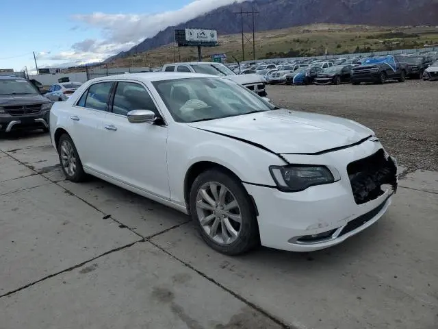 2019 CHRYSLER 300 LIMITED  