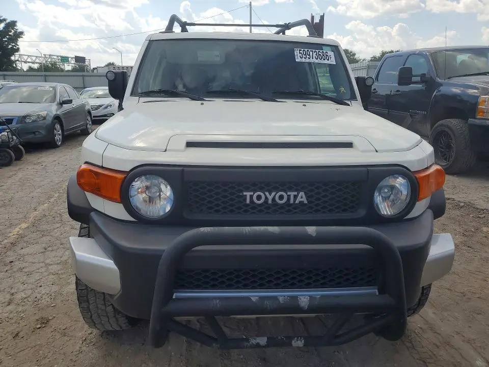 2013 TOYOTA FJ CRUISER BASE  