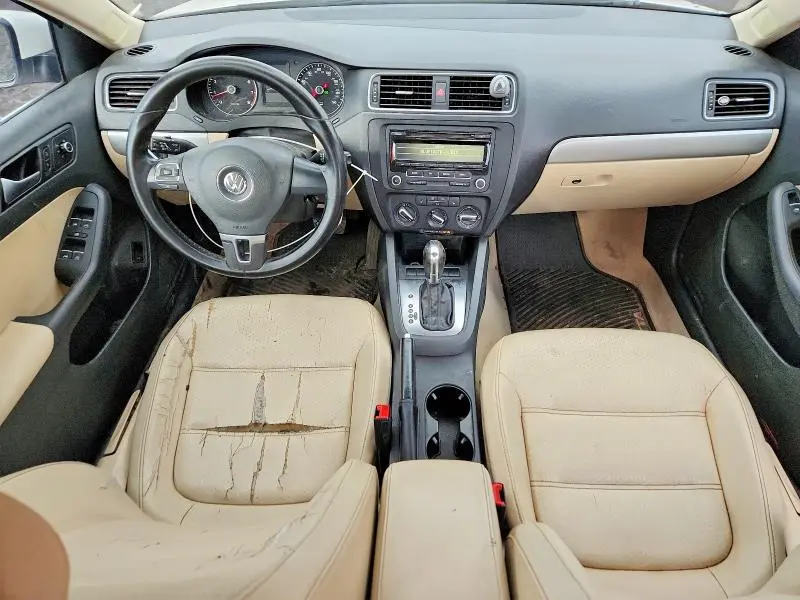 2013 VOLKSWAGEN JETTA SE  