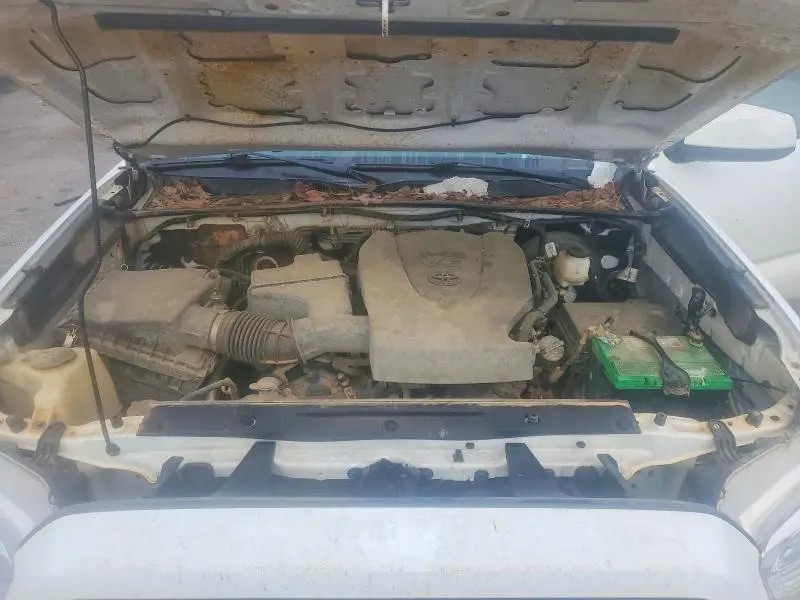 2021 TOYOTA TACOMA SR V6  
