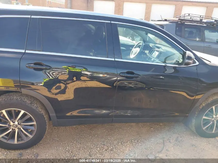 2019 TOYOTA HIGHLANDER XLE