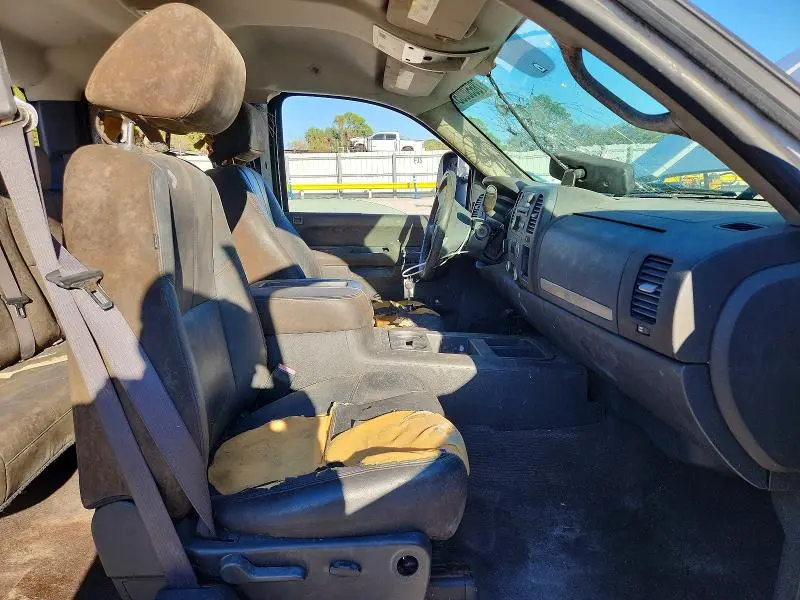 2011 CHEVROLET SILVERADO K1500 LT  