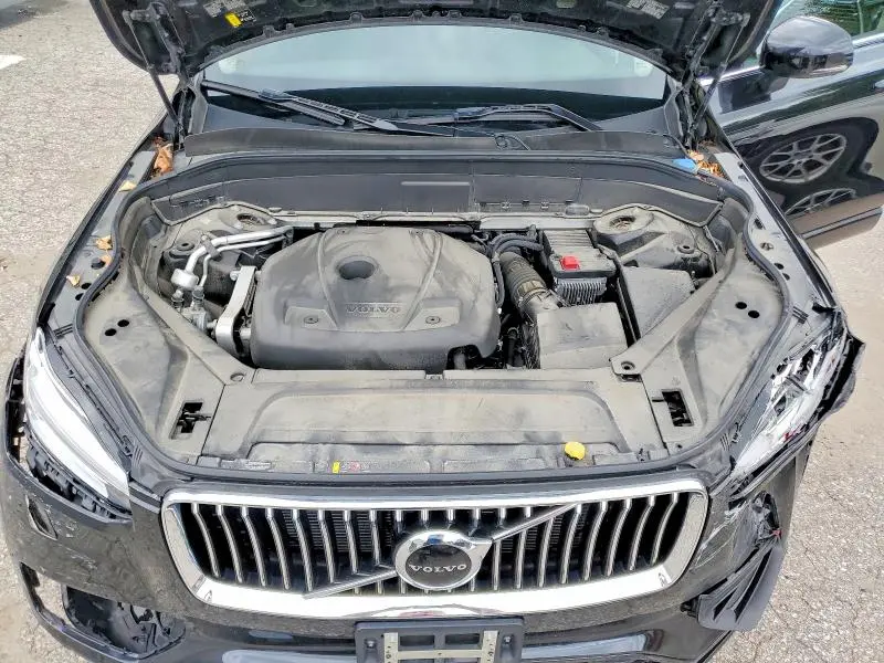 2022 VOLVO XC90 T6 MOMENTUM  