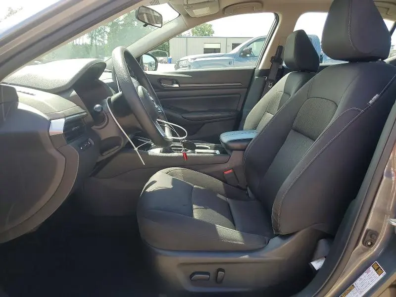 2024 NISSAN ALTIMA SV  