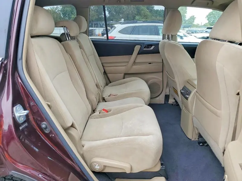 2011 TOYOTA HIGHLANDER BASE  