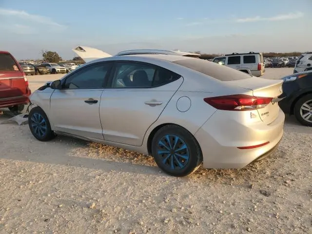 2018 HYUNDAI ELANTRA SE