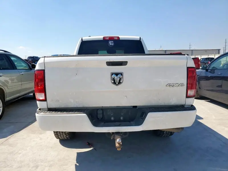 2019 RAM 1500 CLASSIC TRADESMAN  