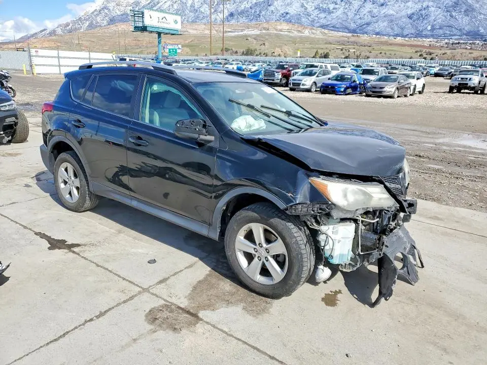2013 TOYOTA RAV4 XLE  