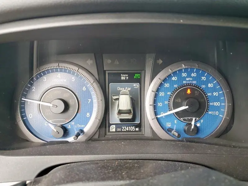 2019 TOYOTA SIENNA XLE  