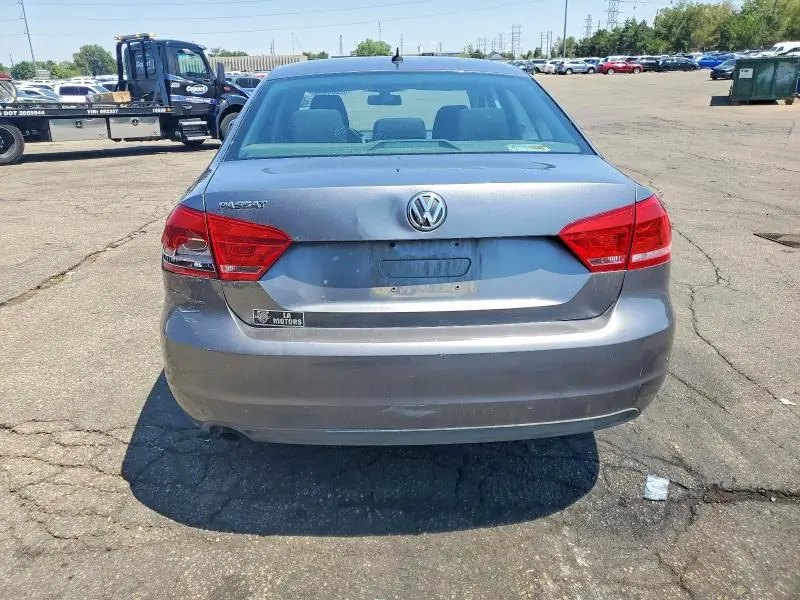2013 VOLKSWAGEN PASSAT S  