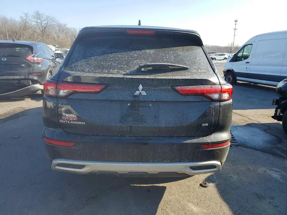2022 MITSUBISHI OUTLANDER SE  