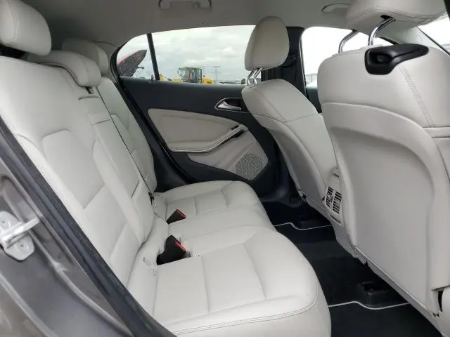 2016 MERCEDES-BENZ GLA 250 4MATIC  