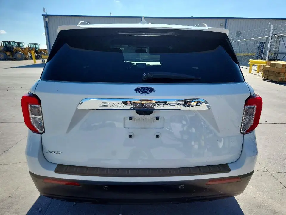 2021 FORD EXPLORER XLT  