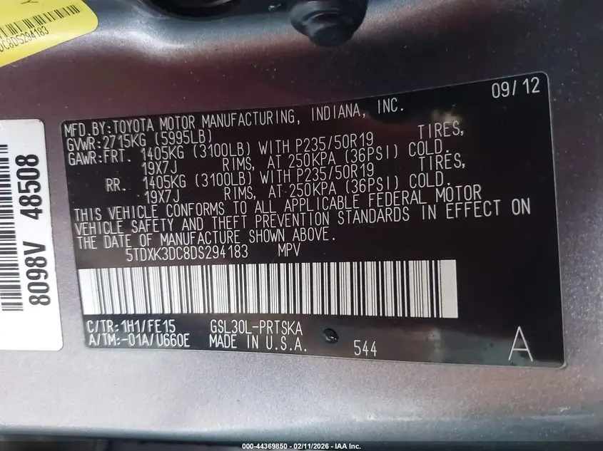 2013 TOYOTA SIENNA SE 8 PASSENGER