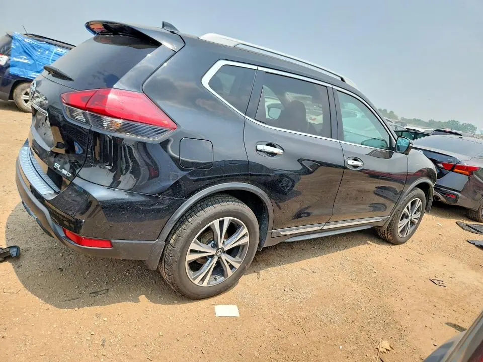 2017 NISSAN ROGUE SL  