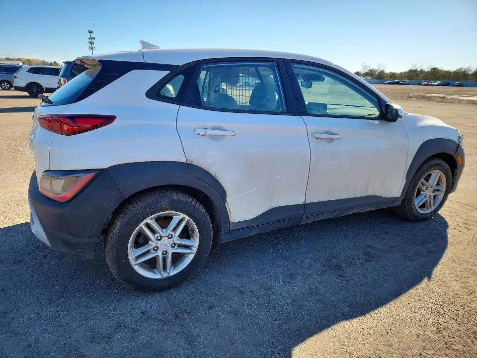 2023 HYUNDAI KONA SE  