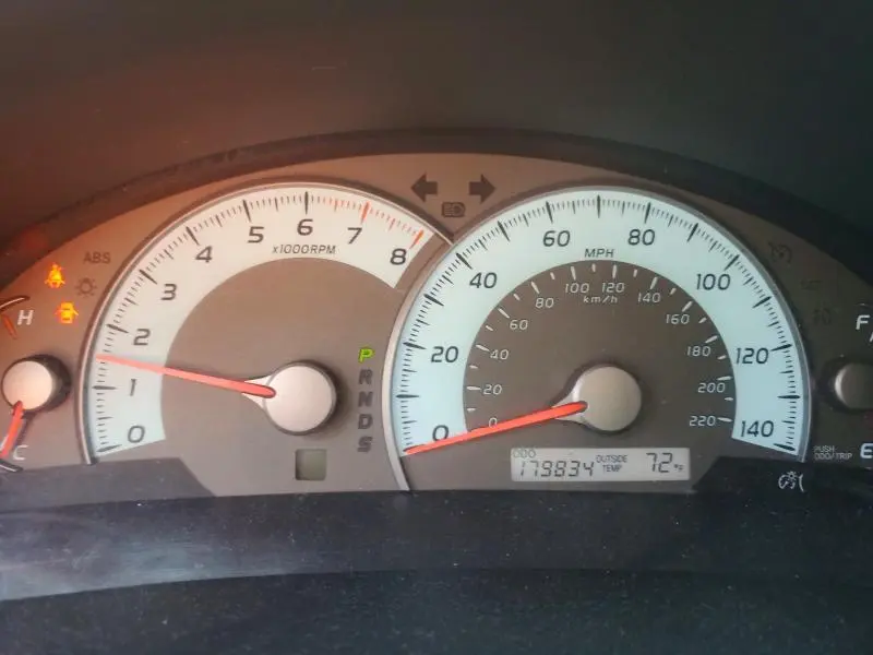 2010 TOYOTA CAMRY SE  
