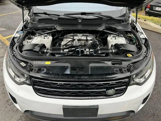 2017 LAND ROVER DISCOVERY SE  