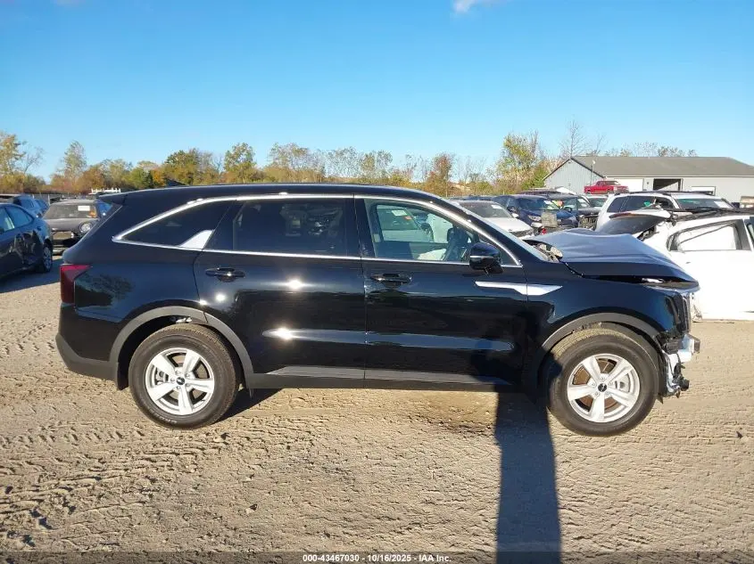 2025 KIA SORENTO LX