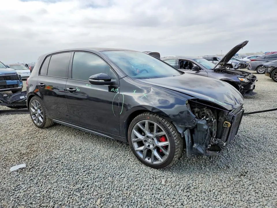 2013 VOLKSWAGEN GTI   