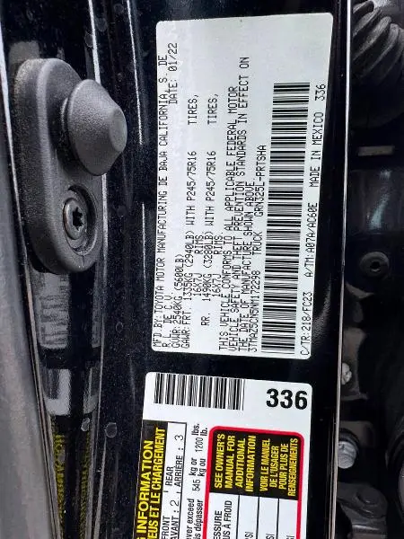 2022 TOYOTA TACOMA SR5 V6  