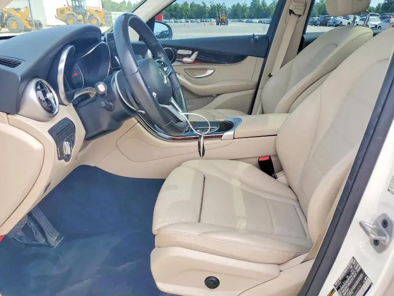 2022 MERCEDES-BENZ GLC 300  