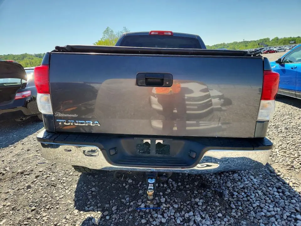 2010 TOYOTA TUNDRA   