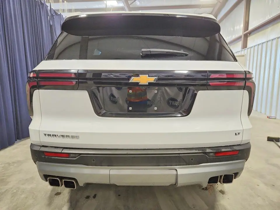 2024 CHEVROLET TRAVERSE LT  