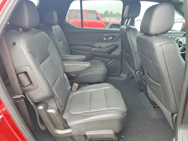 2022 CHEVROLET TRAVERSE LT  