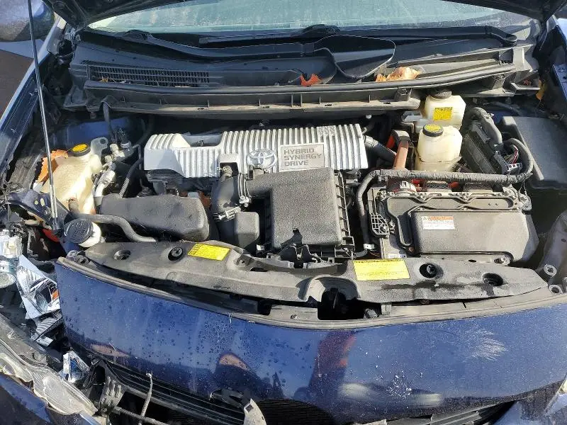 2013 TOYOTA PRIUS TWO  