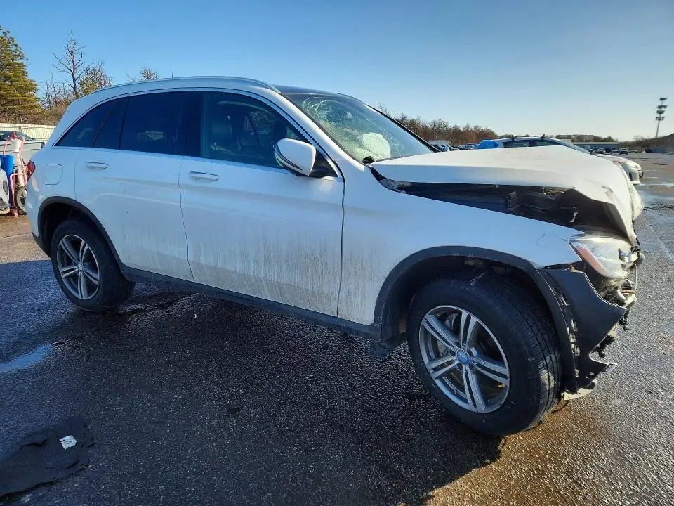 2021 MERCEDES-BENZ GLC 300 4MATIC  