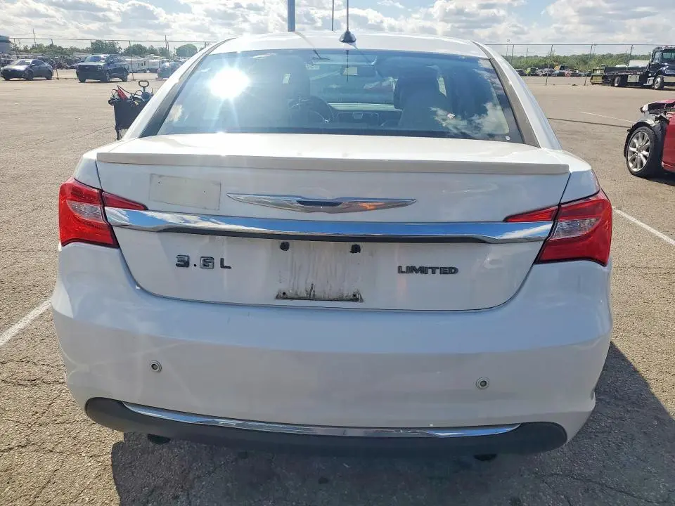 2011 CHRYSLER 200 LIMITED  