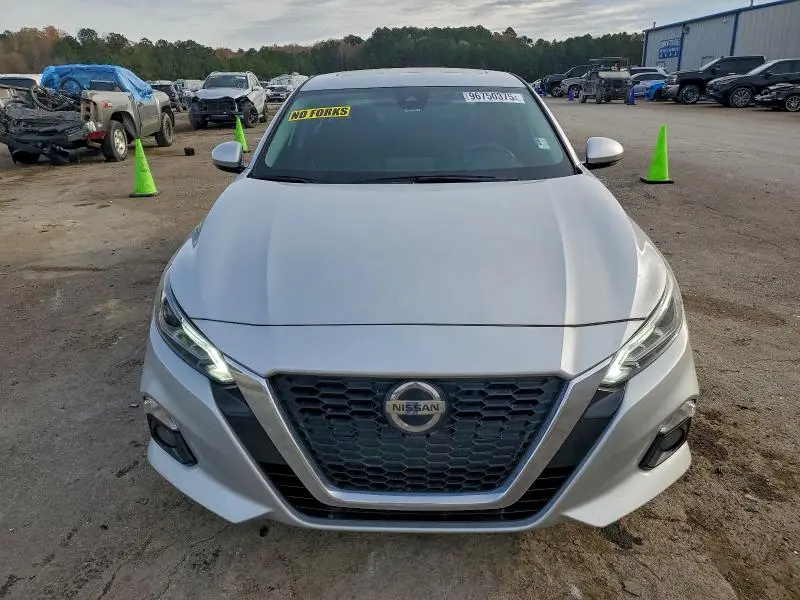 2020 NISSAN ALTIMA SV  