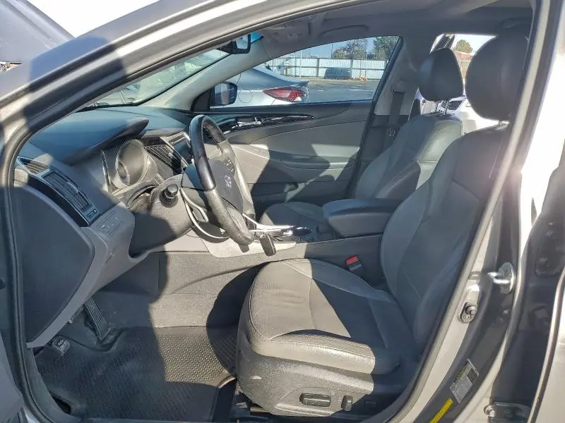 2013 HYUNDAI SONATA SE  