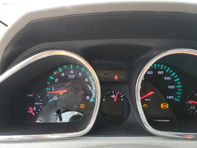 2010 CHEVROLET TRAVERSE LT  