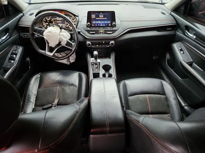 2021 NISSAN ALTIMA SR  