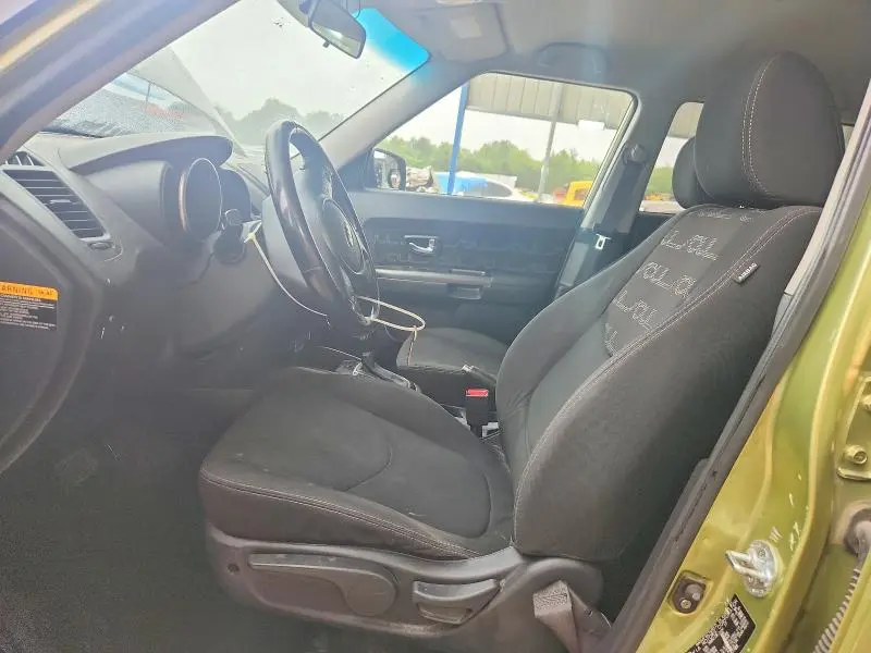 2013 KIA SOUL +  