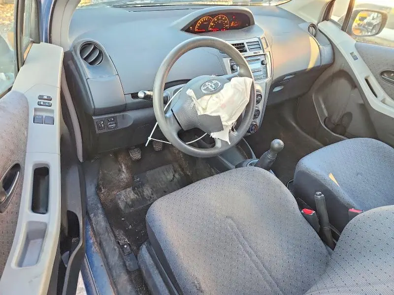 2010 TOYOTA YARIS BASE  