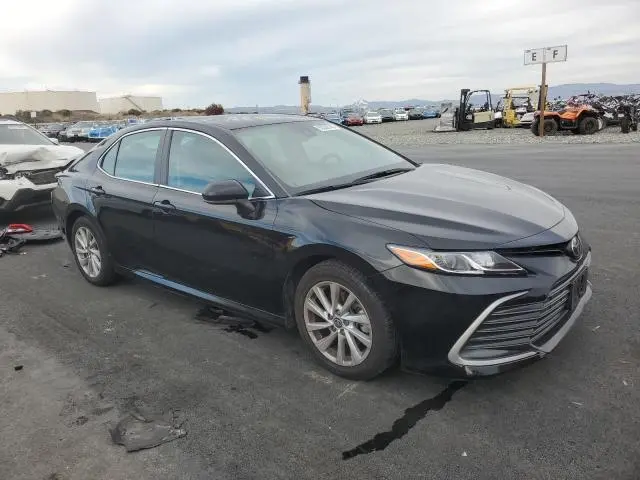 2022 TOYOTA CAMRY LE  