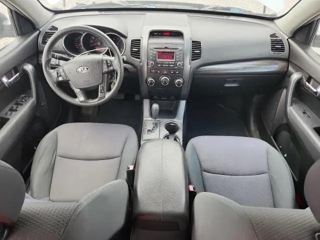 2013 KIA SORENTO LX  