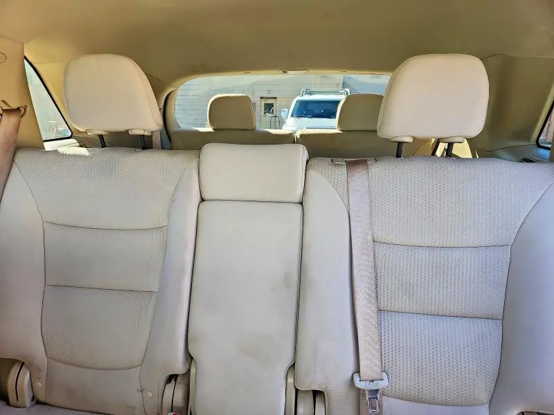 2011 KIA SORENTO BASE  