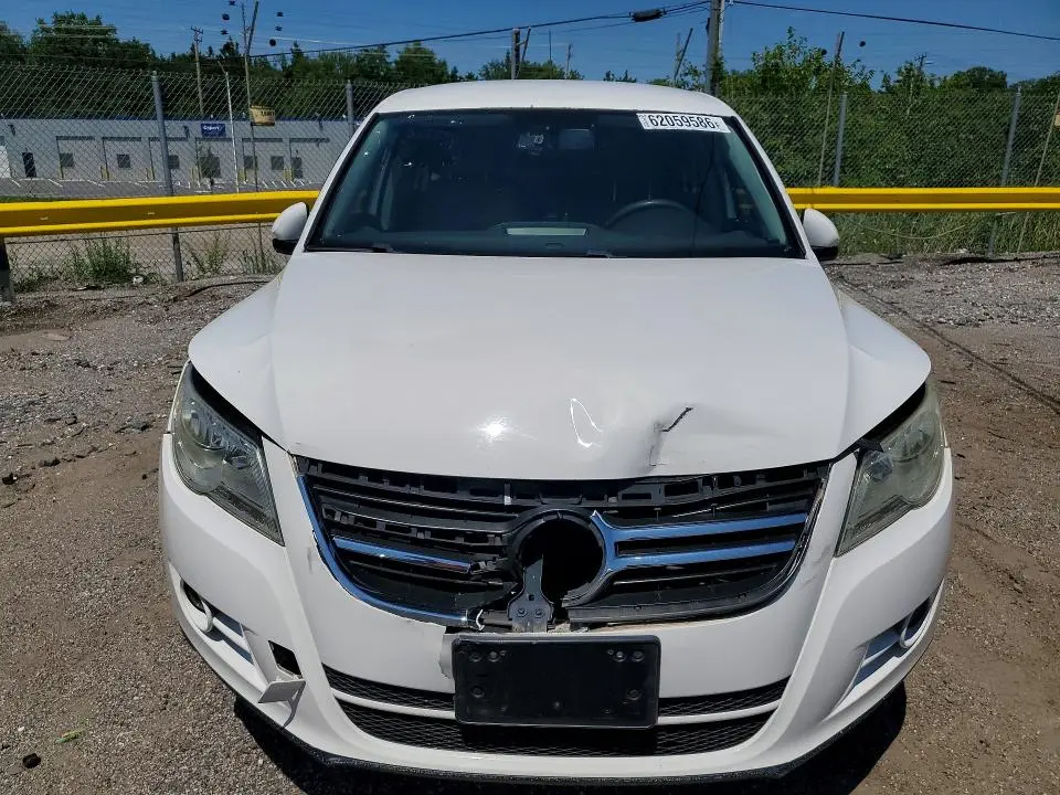 2010 VOLKSWAGEN TIGUAN S  