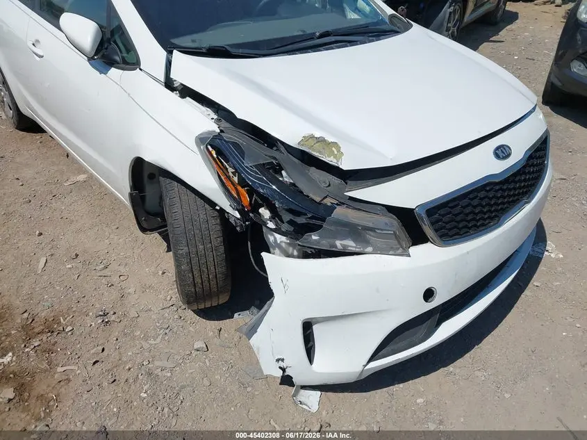 2017 KIA FORTE LX