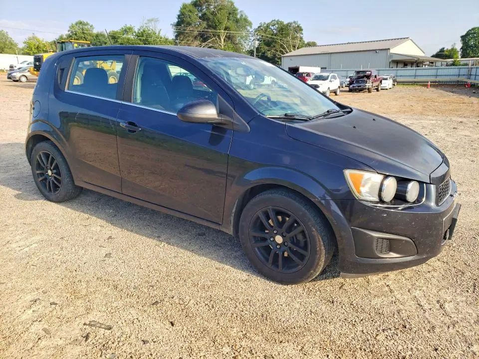 2015 CHEVROLET SONIC LT  