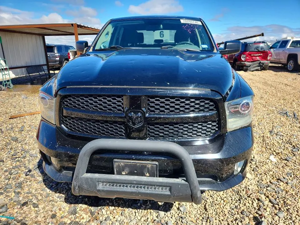 2015 RAM 1500 ST  