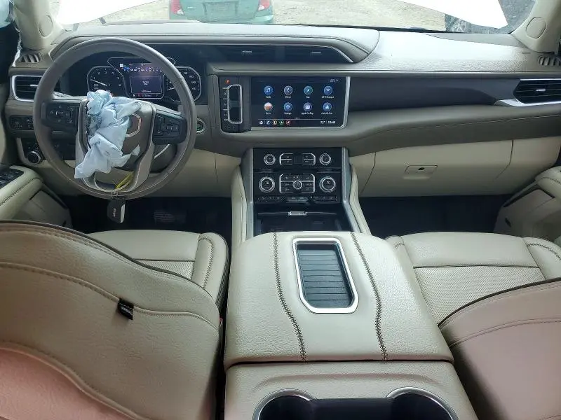 2021 GMC YUKON   